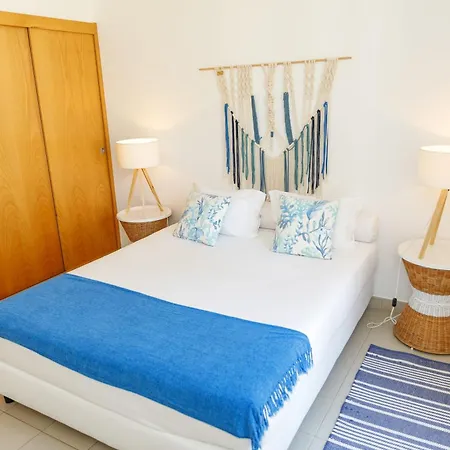 Marina Club I Touristic 2 Bedroom Garden View アパート ラゴス
